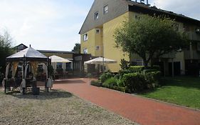 Hotel&restaurant Tennenloher Hof  3*